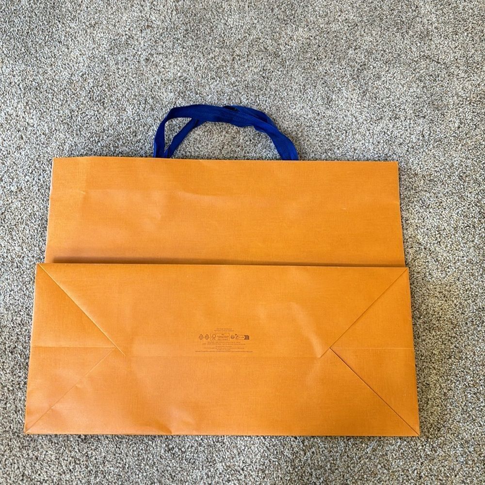 Louis Vuitton Shopping Bag - Picture 4 of 4